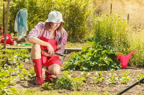 Load-based and cubic-yard pricing for garden waste removal